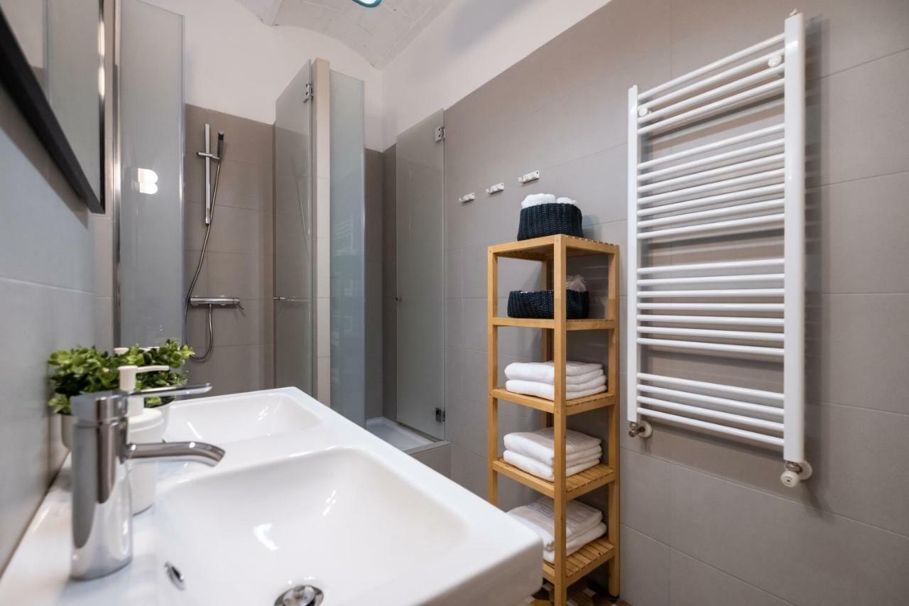 B32-sunny And Modernist For Groups In Center Barcellona