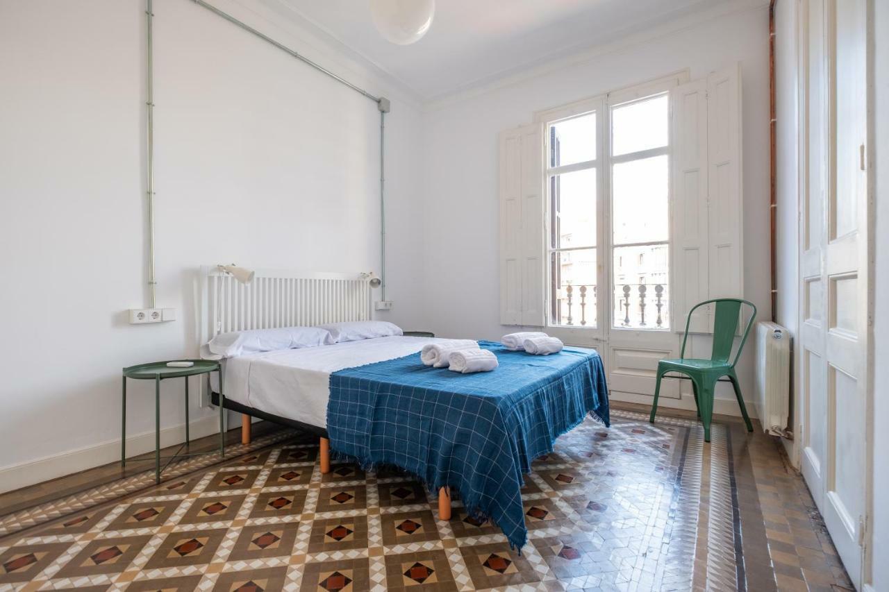 B32-sunny And Modernist For Groups In Center Appartement Barcelona